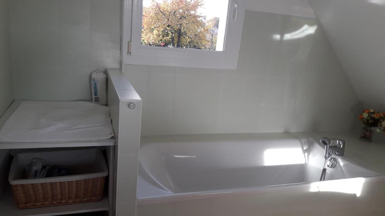 Chambre D'Hotes - La Maison De Jane Jullouville-les-Pins Eksteriør bilde